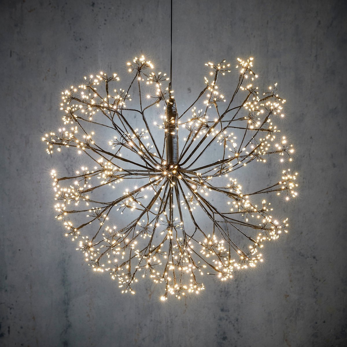 Kerstverlichting Bal met Warm Witte LED Lampjes - Ø60 cm - Zwart